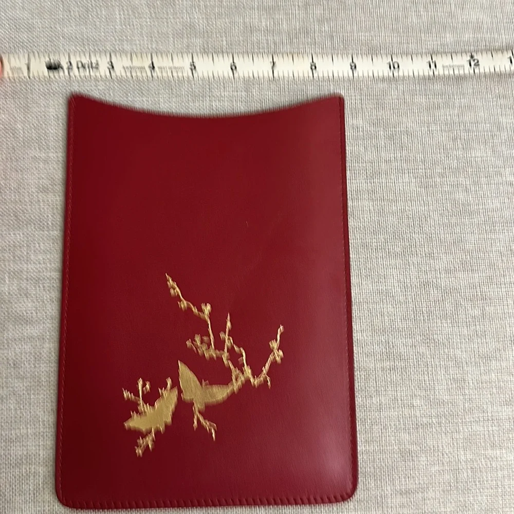 🦋 Beautiful red genuine leather butterfly tablet cover from Spain!